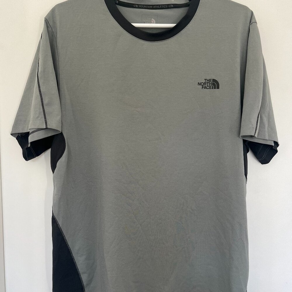 Gray North Face Tee - Mens Large L